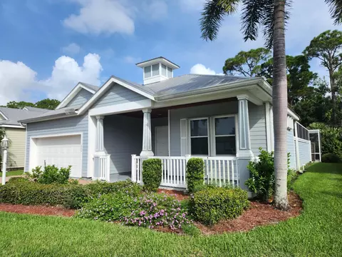 600 NE Canoe Park Cir, Port Saint Lucie, FL 34983