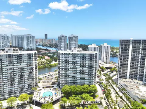 3731 N Country Club Drive Dr #428, Aventura, FL 33180
