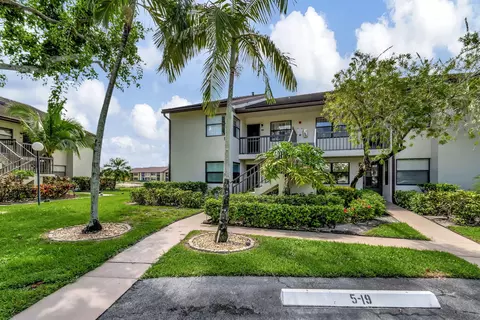 7618 Tahiti Ln #201, Lake Worth, FL 33467