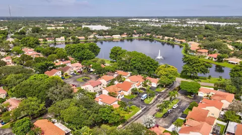 6101 NW 43rd Ave, Coconut Creek, FL 33073