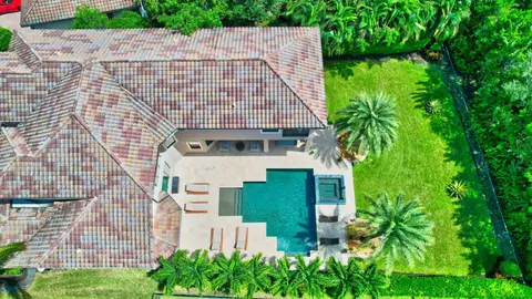8301 Hawks Gully Ave, Delray Beach, FL 33446