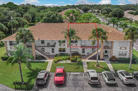 533 S Lakes End Dr #E2, Fort Pierce, FL 34982