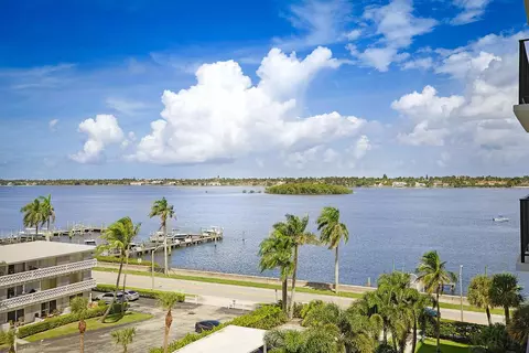 3800 Washington Rd #710, West Palm Beach, FL 33405
