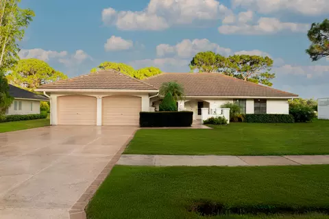 2507 SE Morningside Blvd, Port Saint Lucie, FL 34952