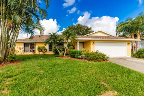 2450 SE Blackhorse St, Port Saint Lucie, FL 34984