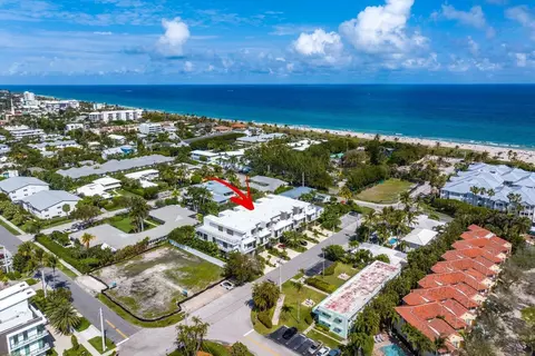 1015 Casuarina Rd, Delray Beach, FL 33483