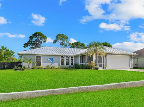 557 SW Twig Ave, Port Saint Lucie, FL 34983