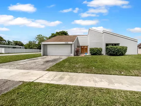 7391 NW 35th Ct, Lauderhill, FL 33319