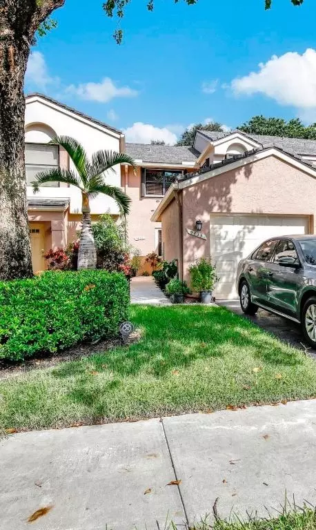 9837 NW 1, Plantation, FL 33324