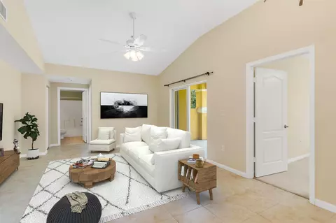 5090 Fairways Cir #H307, Vero Beach, FL 32967