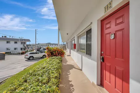 3120 Cynthia Ln #102, Lake Worth, FL 33461