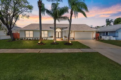 1860 Primrose, Wellington, FL 33414