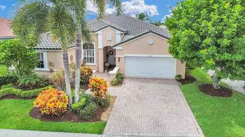 18724 Ocean Mist Dr, Boca Raton, FL 33498