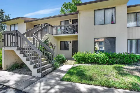 6660 Somerset Dr #102, Boca Raton, FL 33433