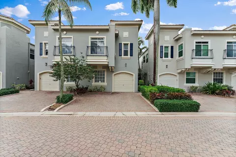 404 Resort Ln, Palm Beach Gardens, FL 33418