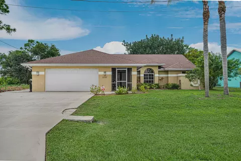 2737 SE Clareton, Port Saint Lucie, FL 34952