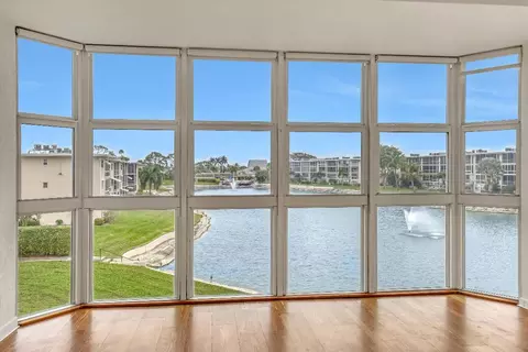 2724 N N Gdn #304, Lake Worth, FL 33461