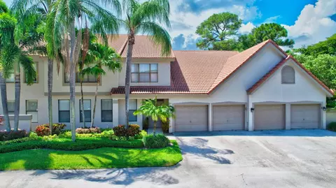5770 Coach House Cir #D, Boca Raton, FL 33486