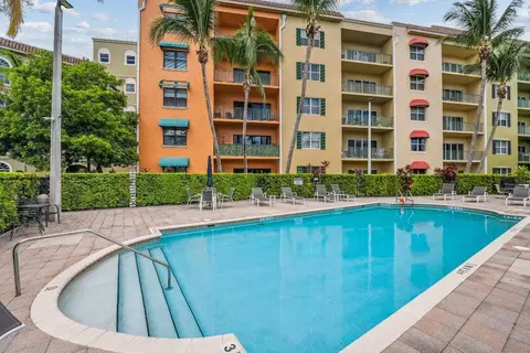1640 Presidential #507, West Palm Beach, FL 33401