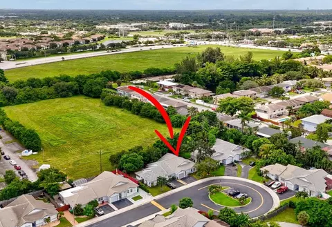 3703 NW 79, Hollywood, FL 33024