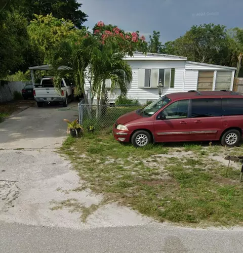 1629 NE Seneca Ave, Stuart, FL 34994