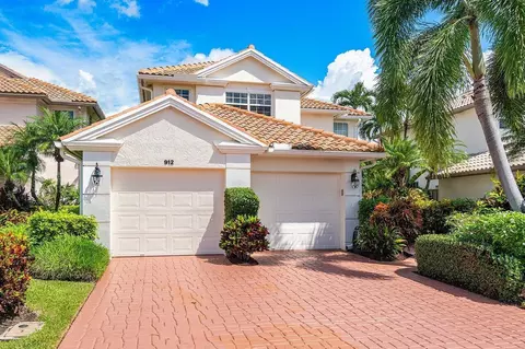 912 Augusta Pointe Dr, Palm Beach Gardens, FL 33418