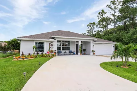 145 SW Oakridge Dr, Port Saint Lucie, FL 34984