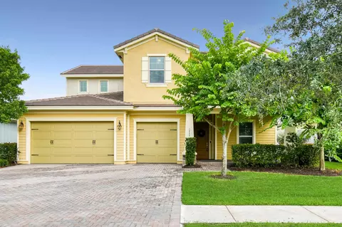 1060 Deer Haven Dr, Loxahatchee, FL 33470