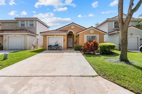 6710 Green Island Cir, Lake Worth, FL 33463