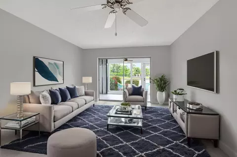 8753 Bella Vista Dr, Boca Raton, FL 33433