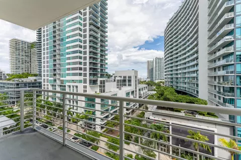 3250 NE 1st Ave #819, Miami, FL 33137