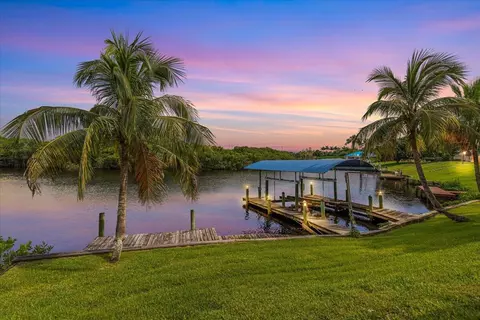 1101 SE Coral Reef St, Port Saint Lucie, FL 34983