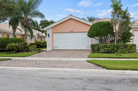 10689 SW Hartwick Dr, Port Saint Lucie, FL 34987