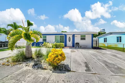 2011 Park, Lake Worth Beach, FL 33460