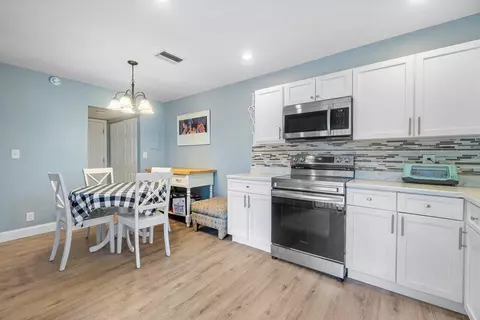 4586 Cherry Rd, West Palm Beach, FL 33417