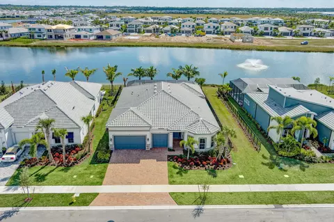 10866 Stellar Cir, Palm Beach Gardens, FL 33412