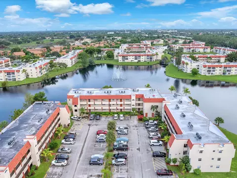 8080 N Sunrise Lakes Dr #211, Sunrise, FL 33322