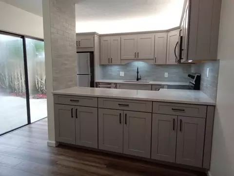 105 1st Ct, Palm Beach Gardens, FL 33410