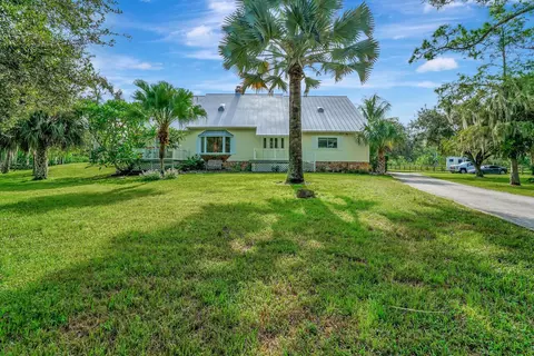 5212 Homeland Rd, Lake Worth, FL 33449