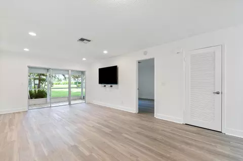 13724 Via Flora #B, Delray Beach, FL 33484