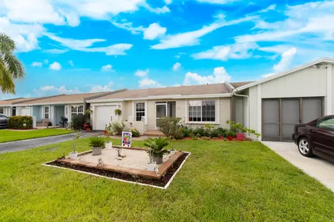 400 Lakewood Cir #D, Margate, FL 33063