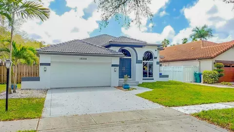 10338 Santiago St, Hollywood, FL 33026