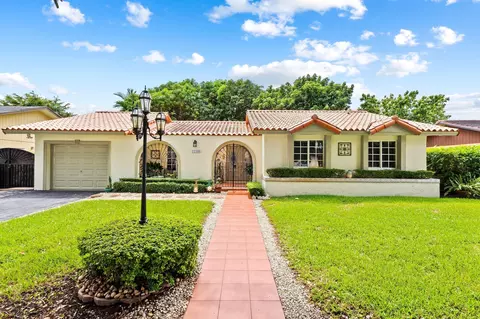 11440 SW 32nd St, Miami, FL 33165
