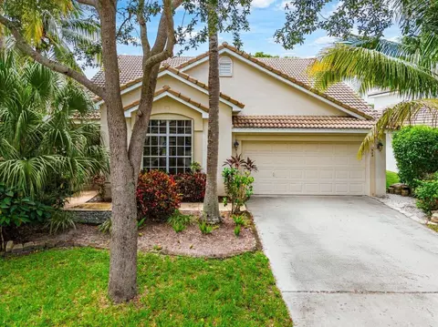 542 Canoe Pt, Delray Beach, FL 33444