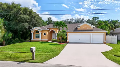 1468 SW Herder Rd, Port Saint Lucie, FL 34953