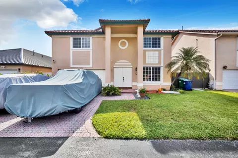 19002 NW 79th Ct, Hialeah, FL 33015