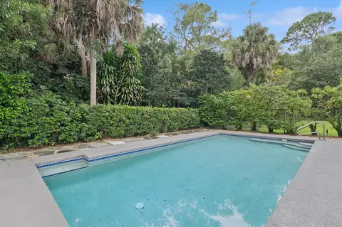 15230 Oak Chase Ct, Wellington, FL 33414