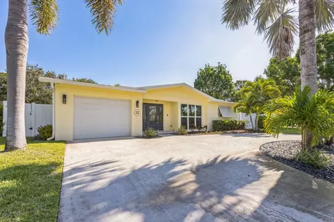 52 Azalea, Tequesta, FL 33469