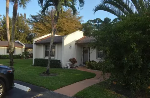 132 Lake Olive Dr #132, West Palm Beach, FL 33411