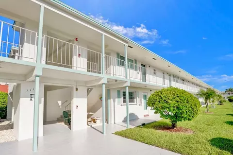 1117 Lake Ter #107, Boynton Beach, FL 33426